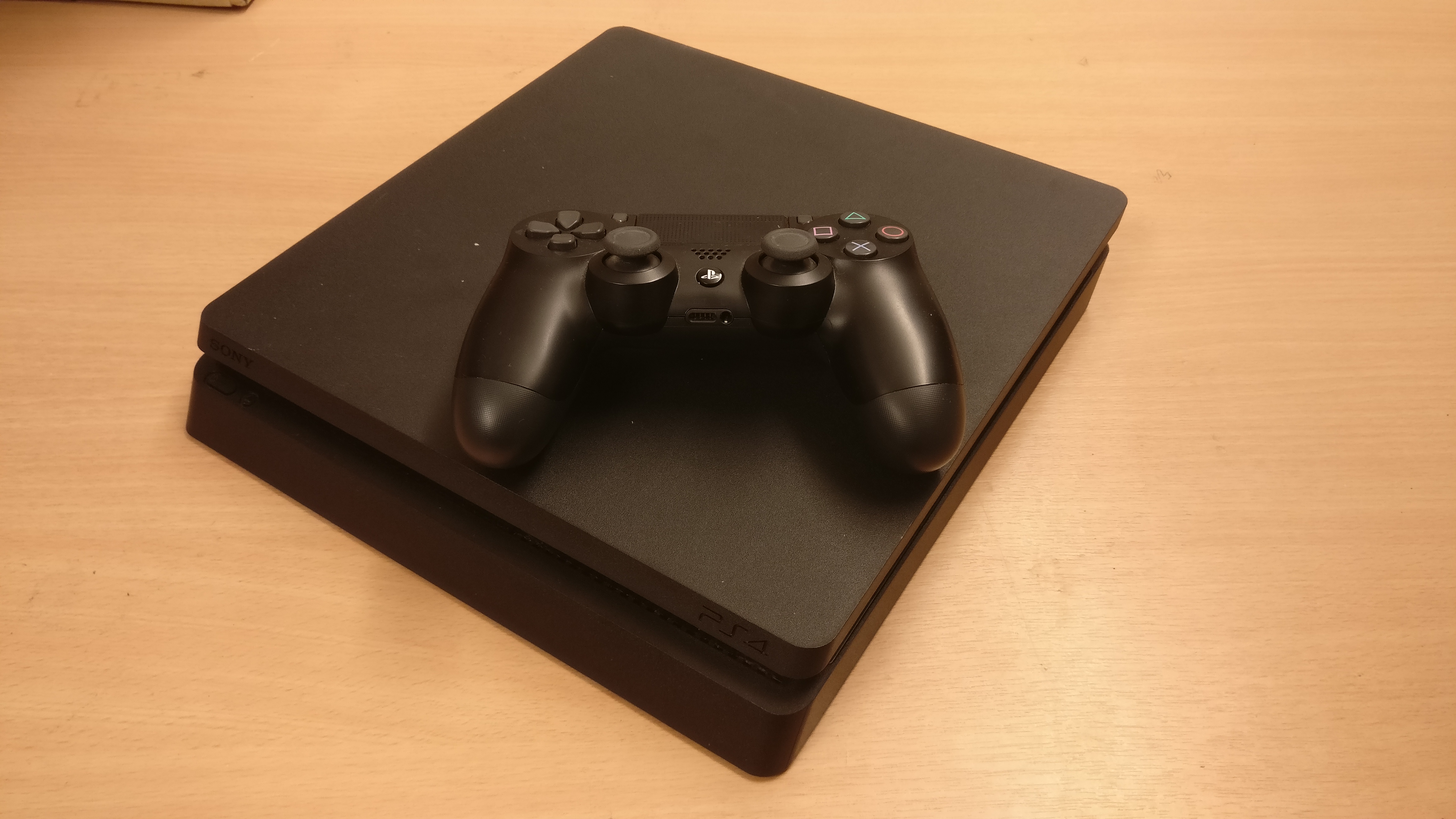 PlayStation 4 Slim Overheating